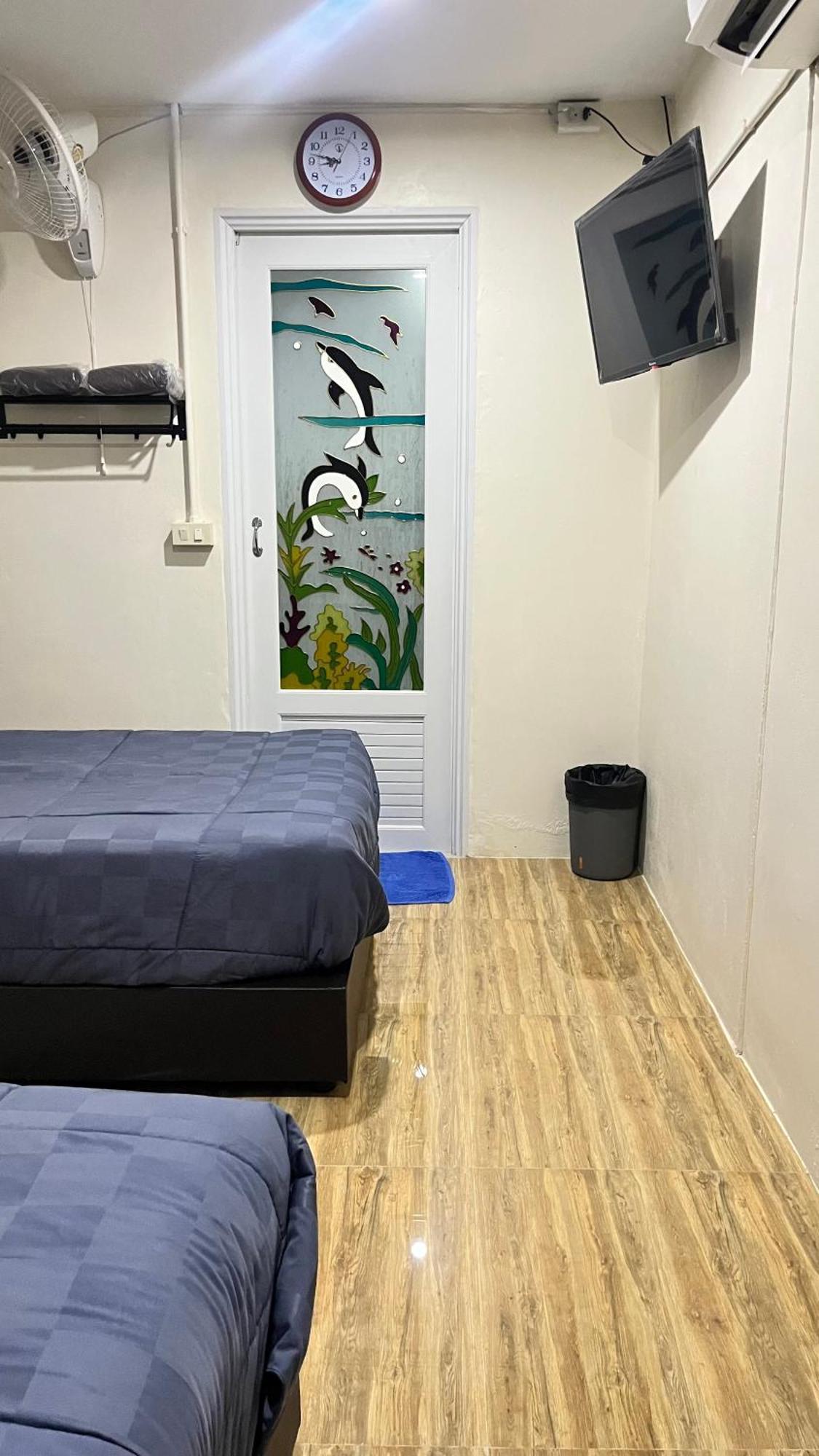 Pa Chalermchai Guesthouse Bangkok Ngoại thất bức ảnh