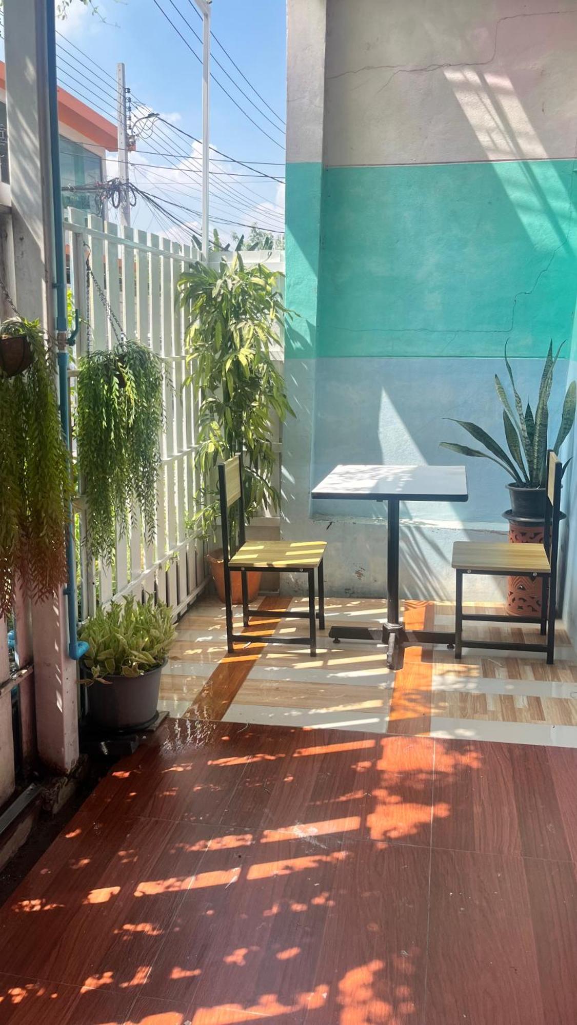 Pa Chalermchai Guesthouse Bangkok Ngoại thất bức ảnh