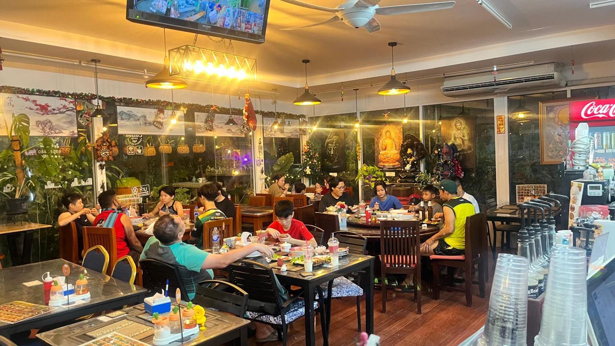 Pa Chalermchai Guesthouse Bangkok Ngoại thất bức ảnh