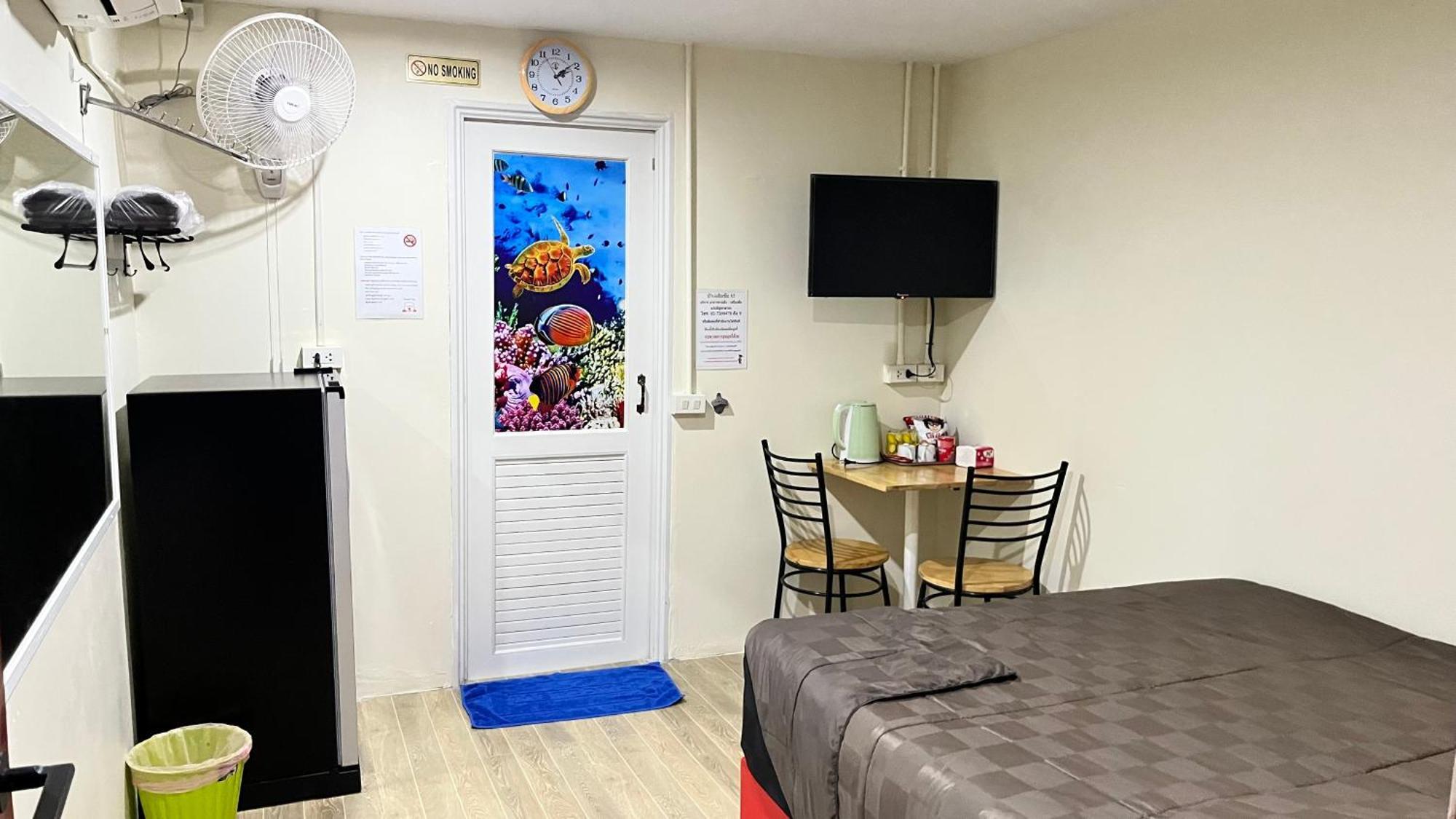 Pa Chalermchai Guesthouse Bangkok Ngoại thất bức ảnh