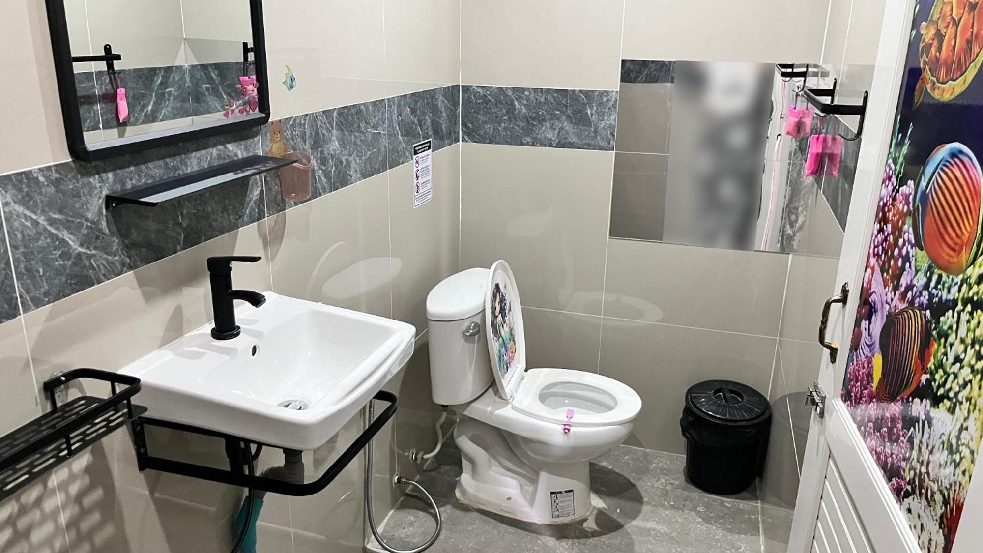 Pa Chalermchai Guesthouse Bangkok Ngoại thất bức ảnh
